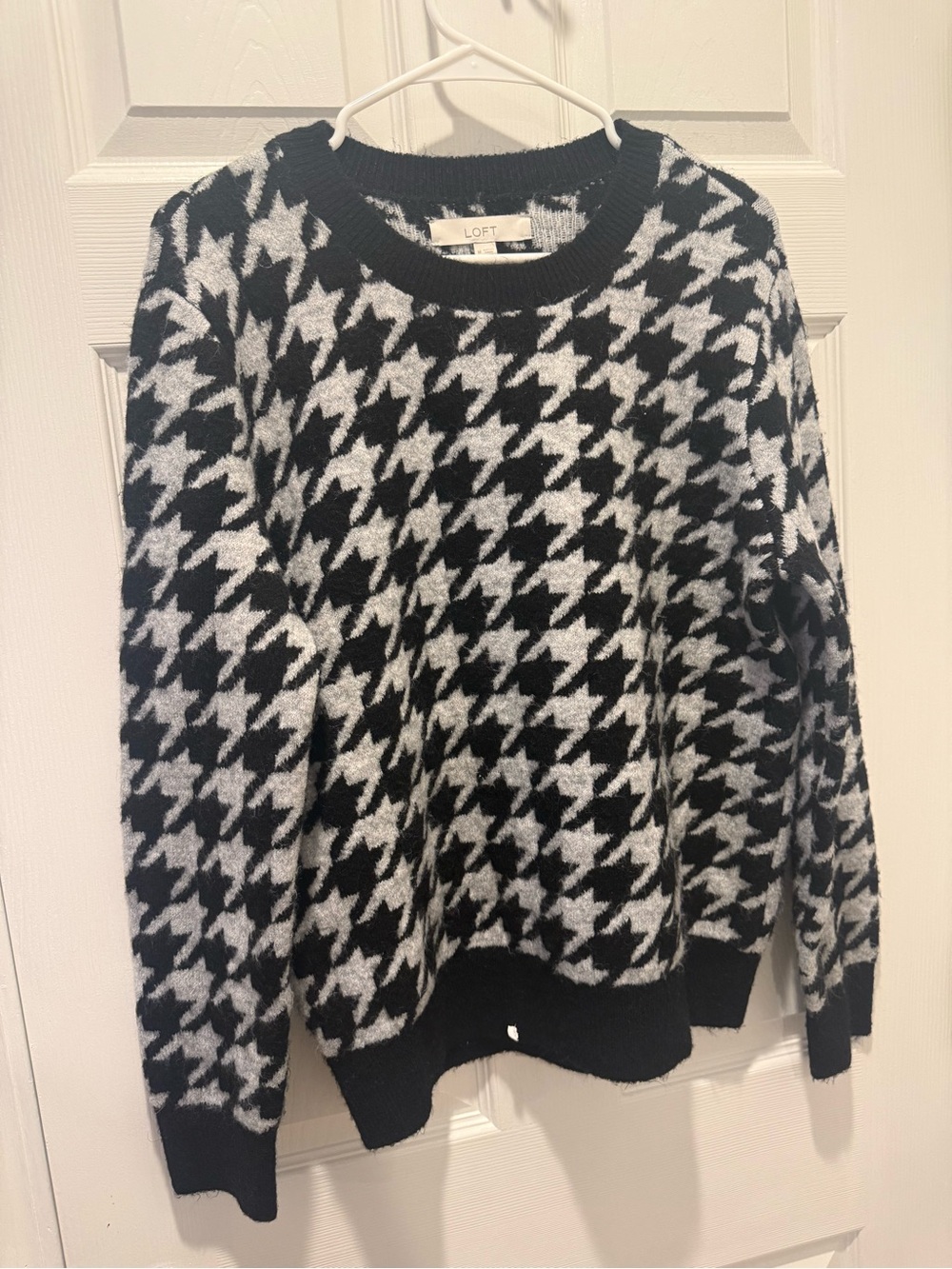 LOFT Black & White Houndstooth Crewneck Sweater
